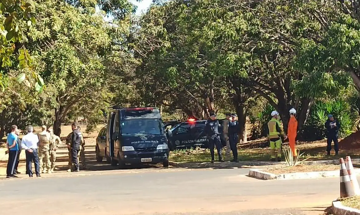 Embaixada da Rússia no Brasil passa por varredura após suspeita de bomba