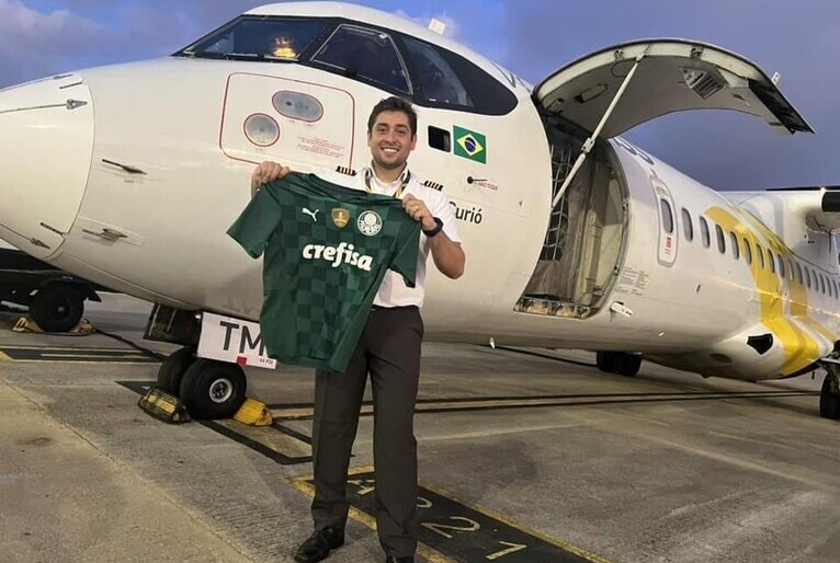 Ex-goleiro Marcos, do Palmeiras, vai a velório de piloto que morreu em queda de avião