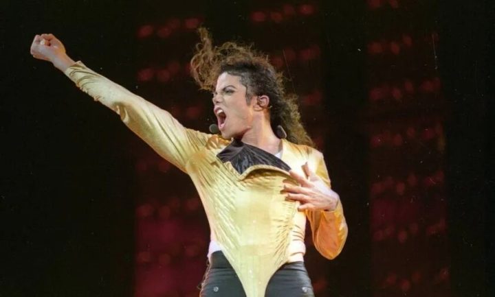 Metade do catálogo de Michael Jackson é adquirido por gravadora pelo valor recorde de mais de R$ 3 bilhões