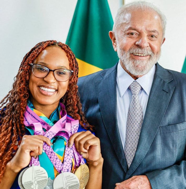 Lula assina MP que isenta prêmios de medalhistas olímpicos de Imposto de Renda