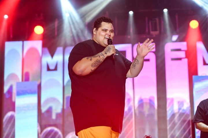 Muito funk, samba e sertanejo: saiba quais foram as 50 músicas mais ouvidas no Brasil em 2025