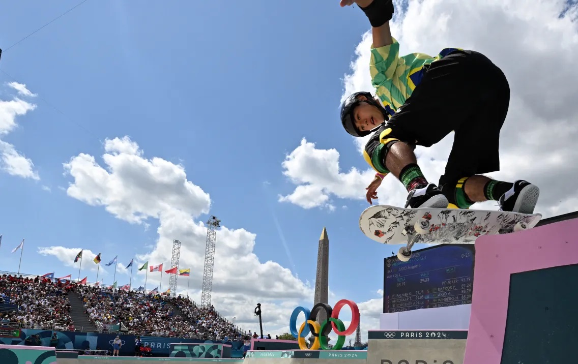 Paris-24: Augusto Akio, o ‘Japinha’, conquista o bronze no Skate Park