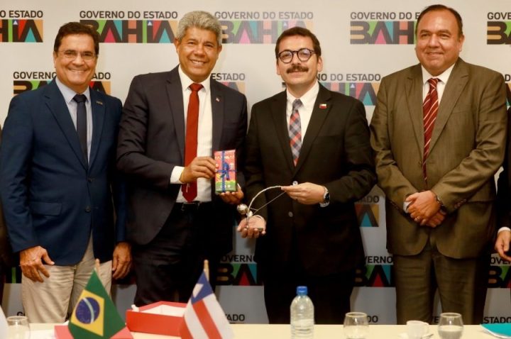 Em encontro com embaixador do Chile, Governo do Estado reforça parceria em diversas áreas