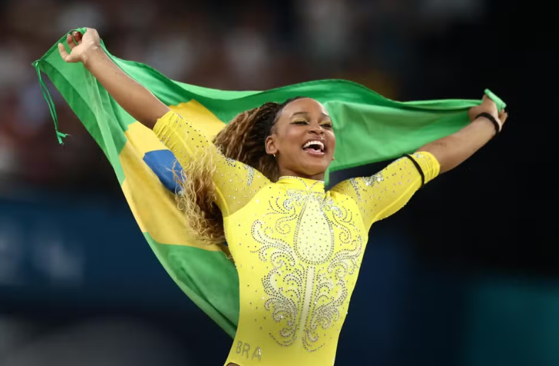 Rebeca Andrade se torna brasileira com maior número de medalhas olímpicas