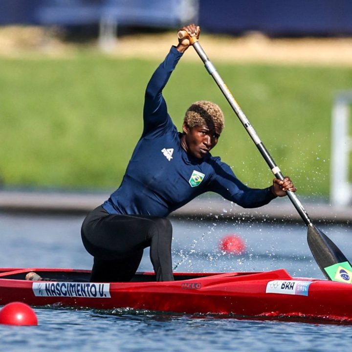 Baiana Valdenice Conceição fica em 13º lugar em estreia olímpica na canoagem velocidade