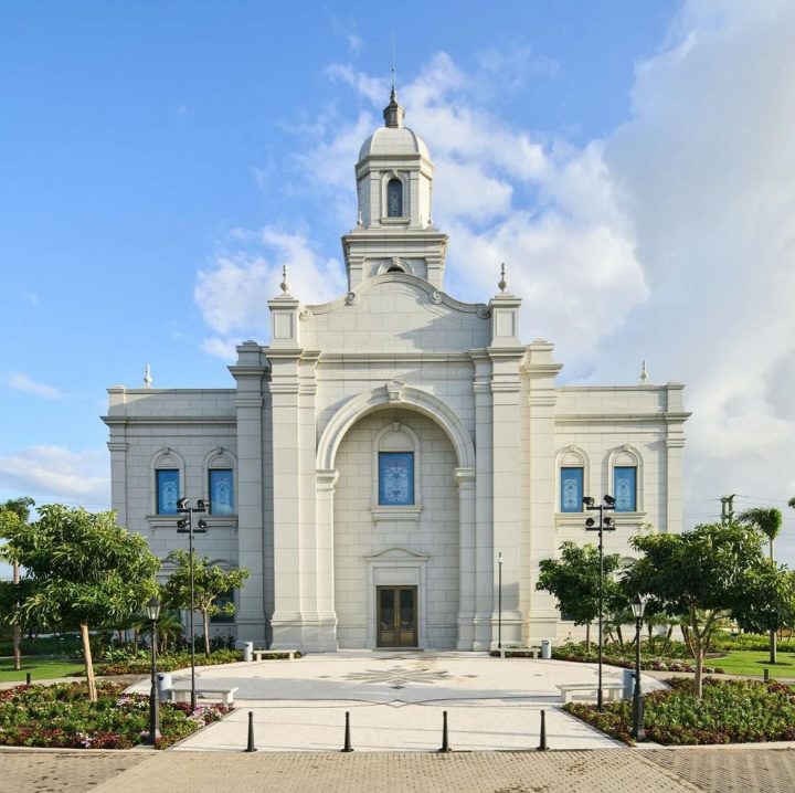 Acabou o mistério: veja fotos do interior do templo religioso recém-aberto na Av. Paralela