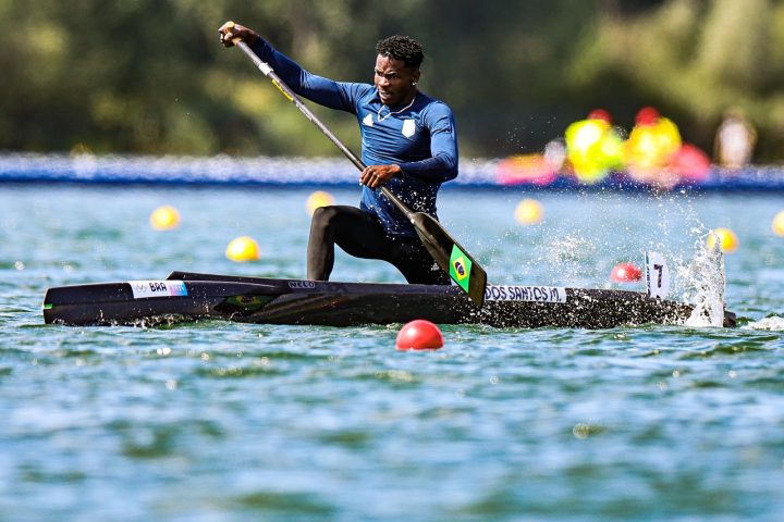 Baiano Mateus Nunes, canoísta mais jovem do Brasil, não se classifica às semifinais em Paris