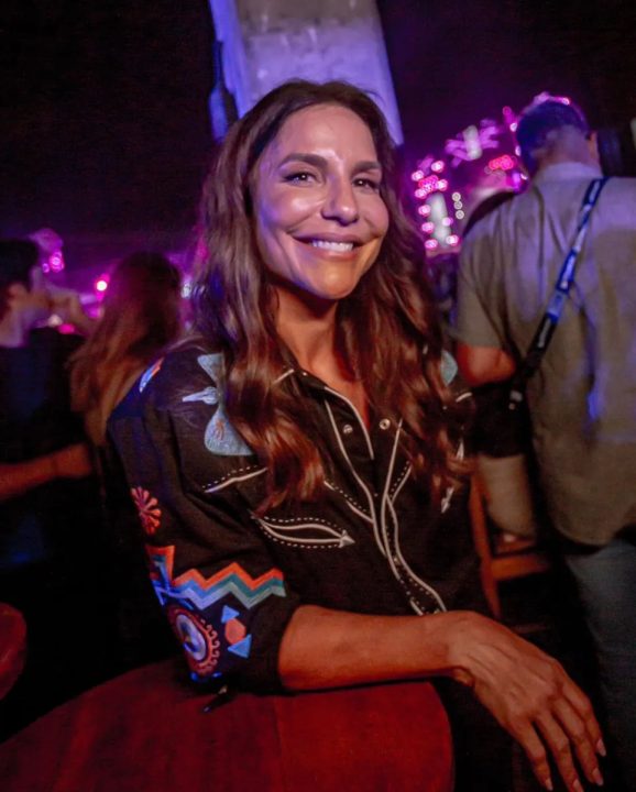 Ivete Sangalo interage com fãs e curte show de Jorge e Mateus em Salvador