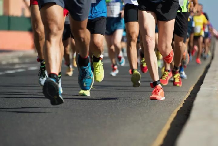 Novo Tinder? Clubes de corrida ‘viram apps de namoro’ para unir casais