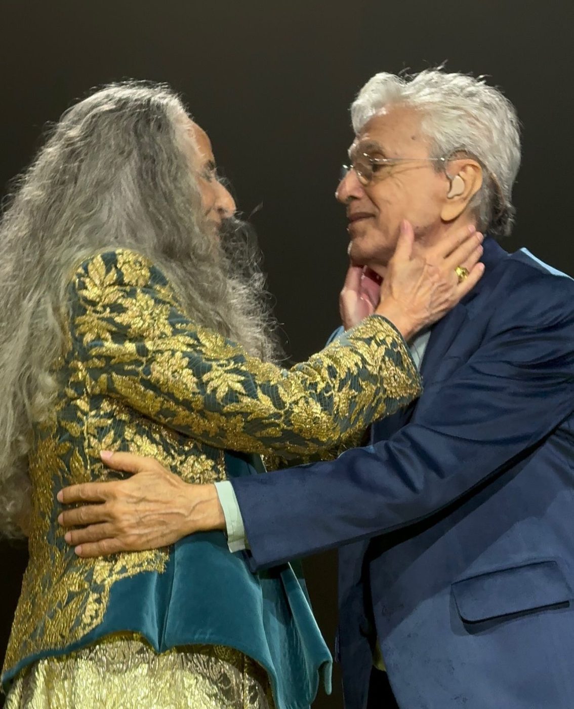 Veja fotos e confira como foi a estreia da turnê conjunta de Caetano Veloso e Maria Bethânia no Rio de Janeiro