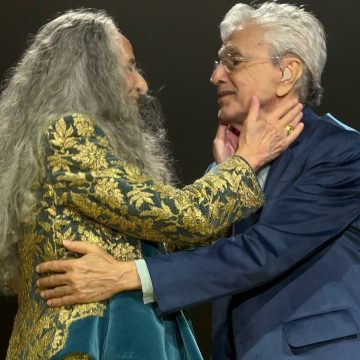 Veja fotos e confira como foi a estreia da turnê conjunta de Caetano Veloso e Maria Bethânia no Rio de Janeiro