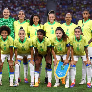 Câmara aprova projeto com medidas para fortalecer o futebol feminino no Brasil