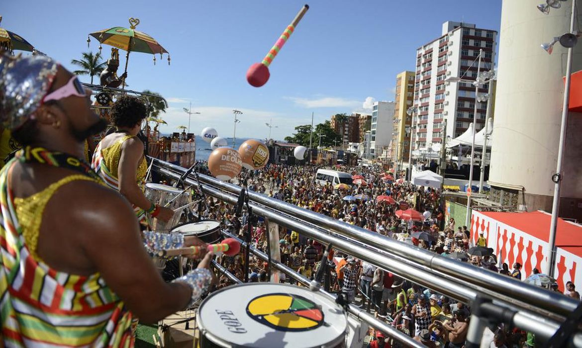 Deputados aprovam projeto que torna Carnaval de Salvador manifestação da cultura nacional