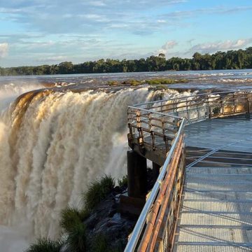 Passarela das Cataratas do Iguaçu é reaberta no lado argentino após nove meses