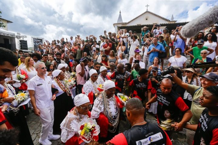 Festa da Boa Morte atrai multidão e movimenta o Recôncavo baiano