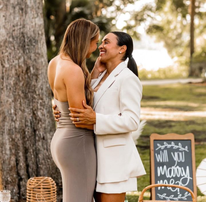 Noiva de Marta publica fotos inéditas do pedido de casamento: ‘Para sempre’