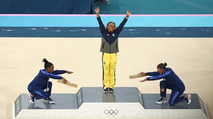 Rebeca Andrade encerra Paris 2024 reverenciada por Simone Biles: ‘Me sinto honrada’