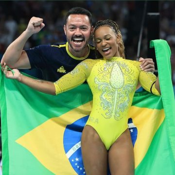 No Dia dos Pais, Rebeca Andrade faz homenagem ao técnico e à mãe