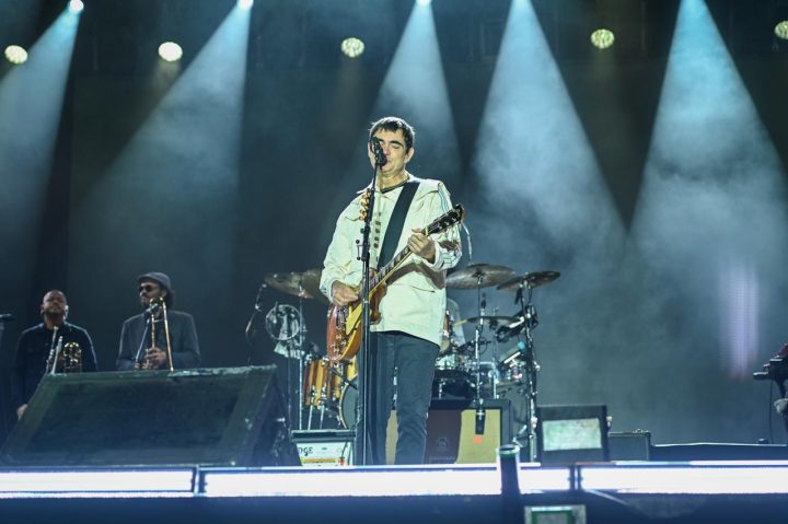 ‘É tipo namoro novo’, diz Samuel Rosa sobre primeira turnê solo durante show em Conquista