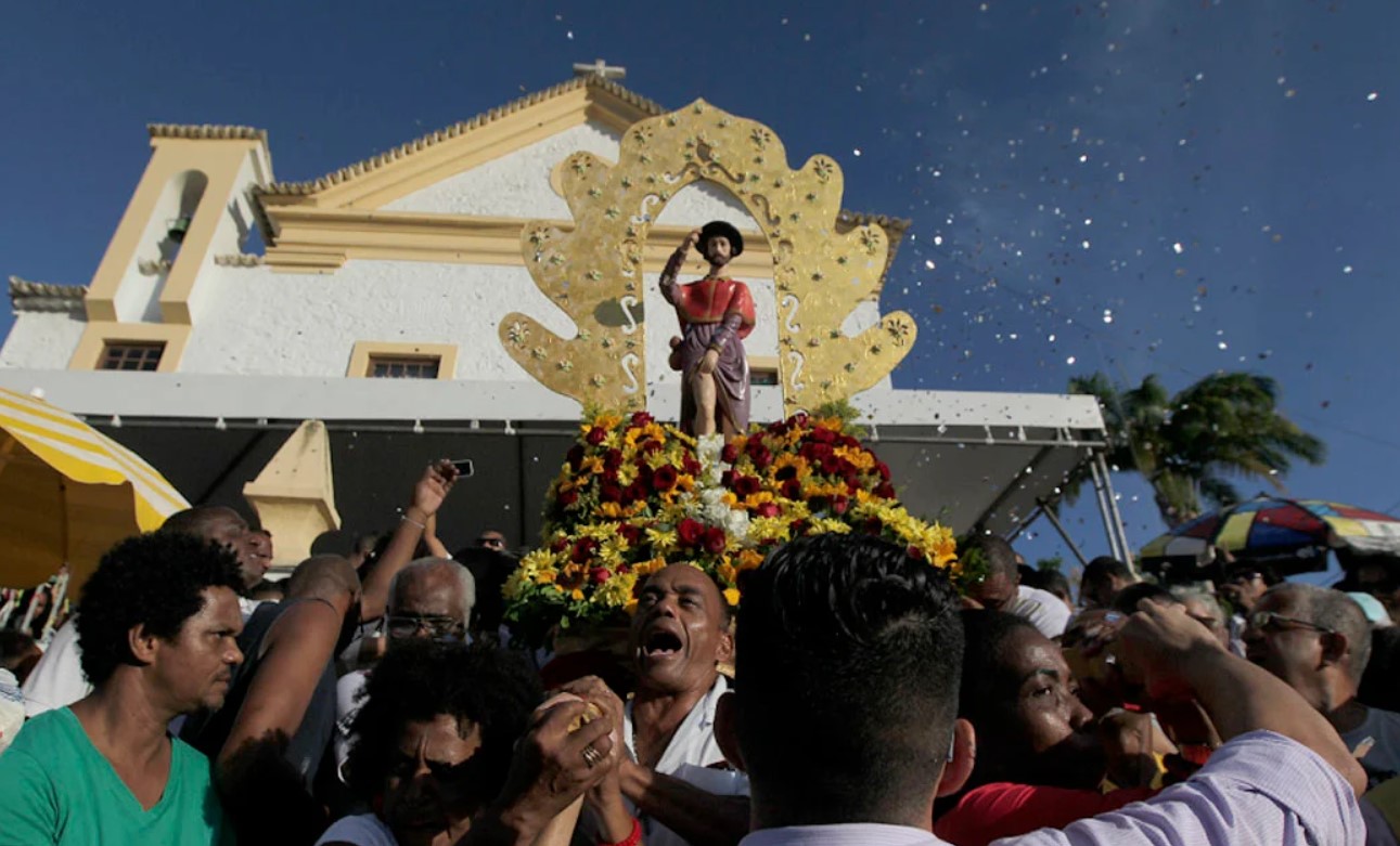 Protetor contra doenças e pragas, São Roque recebe homenagens de devotos em Salvador