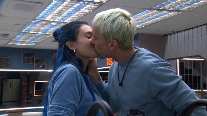 Unna X e Matheus Torres protagonizam primeiro beijo do Estrela da Casa