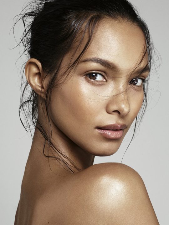 Top model brasileira participa de revitalização de aeroporto do Nordeste; entenda