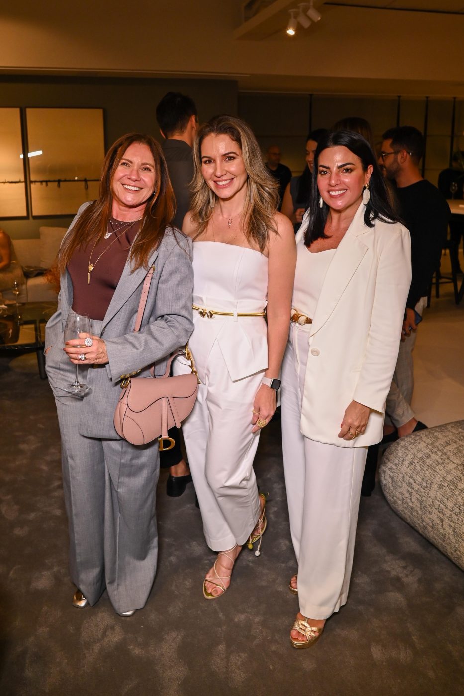 Adélia Estevez, Manuela Andrade e Daniela Lopes