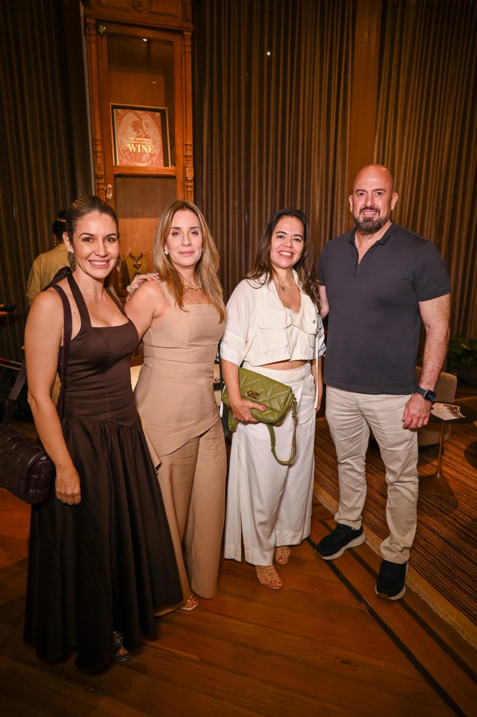 Manuela Andrade, Simone Lins, Cely Barros e Mauricio Lins