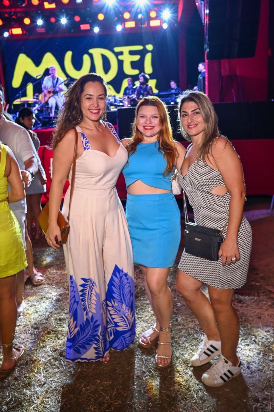 Alynne Monteiro, Virgínia Martinelle e Paula Lopes