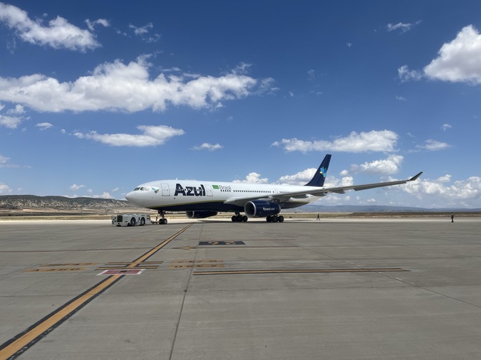 Azul incorpora nova aeronave à frota para atender sua malha de voos internacionais ; conheça a A330-200