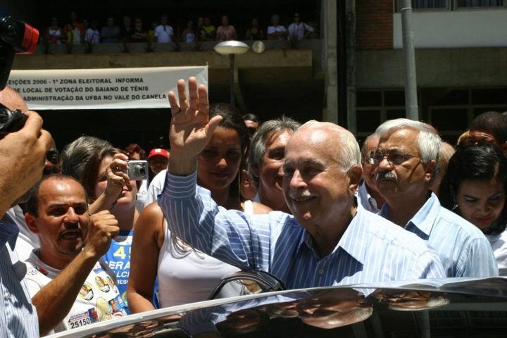 ACM, que completaria 97 anos hoje, era apaixonado por eleições e venceu sete vezes