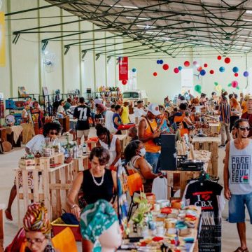 Com shows de Jau, Sarajane e Sambaiana, Mercado Iaô Primavera realiza nova edição em setembro