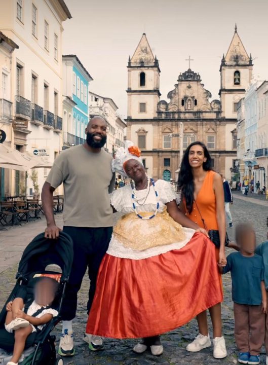 Estrela da NFL visita Salvador antes de jogo da liga norte-americana no Brasil: ‘aprendi a palavra Axé!’