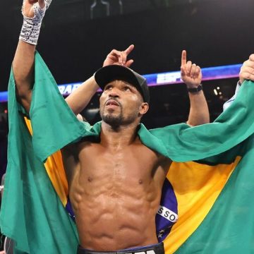 Campeão mundial de boxe, baiano Robson Conceição já tem data para voltar aos ringues