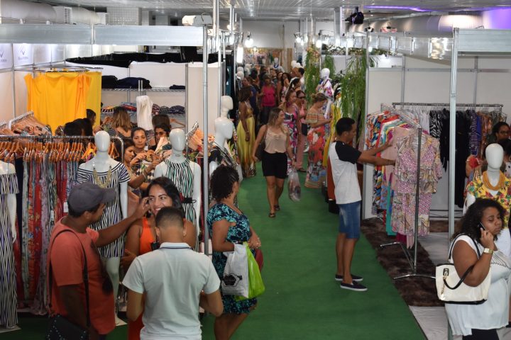 Salvador recebe feira de moda até domingo com peças que serão vendidas a preço de fábrica