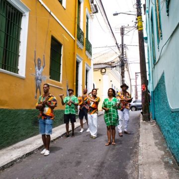 Em clima de comemoração pelos 18 anos, Grupo Botequim comanda roda de samba no Santo Antônio Além do Carmo