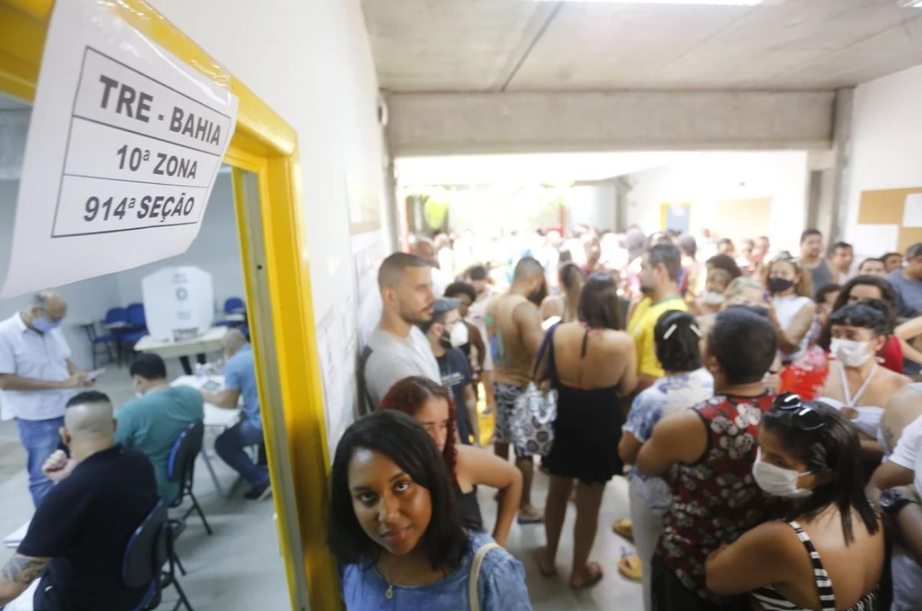 Metade dos eleitores de Salvador tem entre 35 e 59 anos