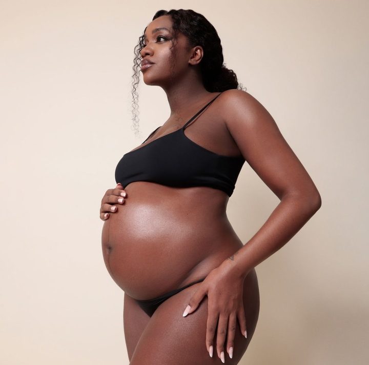 Iza completa 34 anos e mostra evolução da gravidez: ‘Contando’
