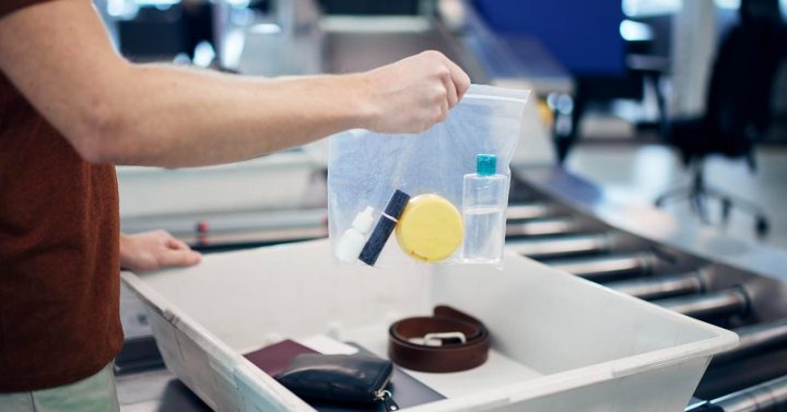 Limite de líquidos em aeroportos europeus volta para 100 ml