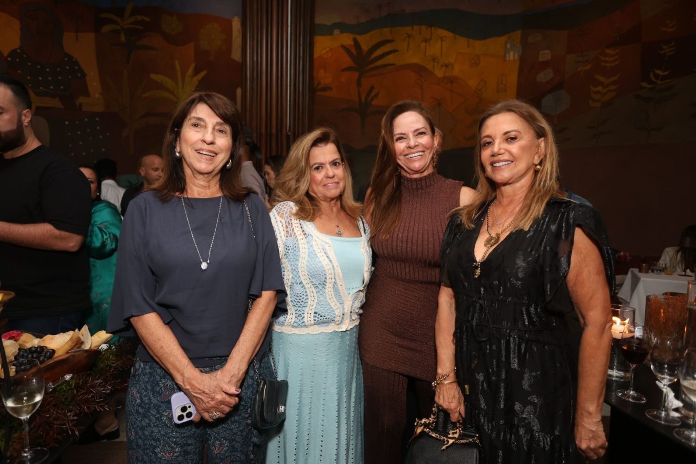 Vera Garcez, Amélia Garcez, Ângela Freitas e Vitória Dantas