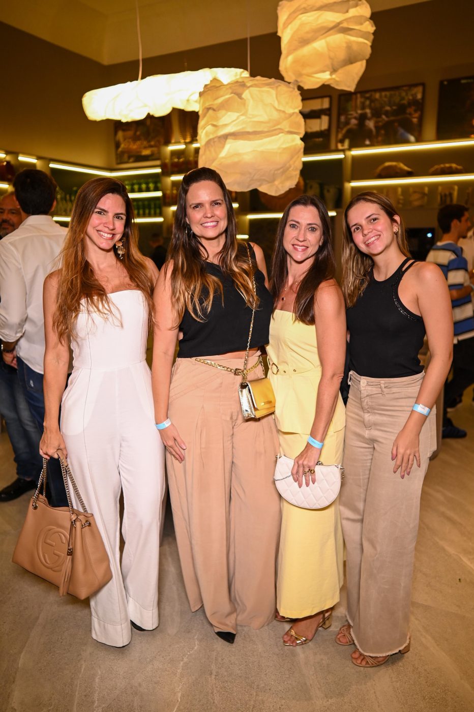 Clarissa Modafferi, Renata Nunes, Juliana Fabian e Lara Nunes