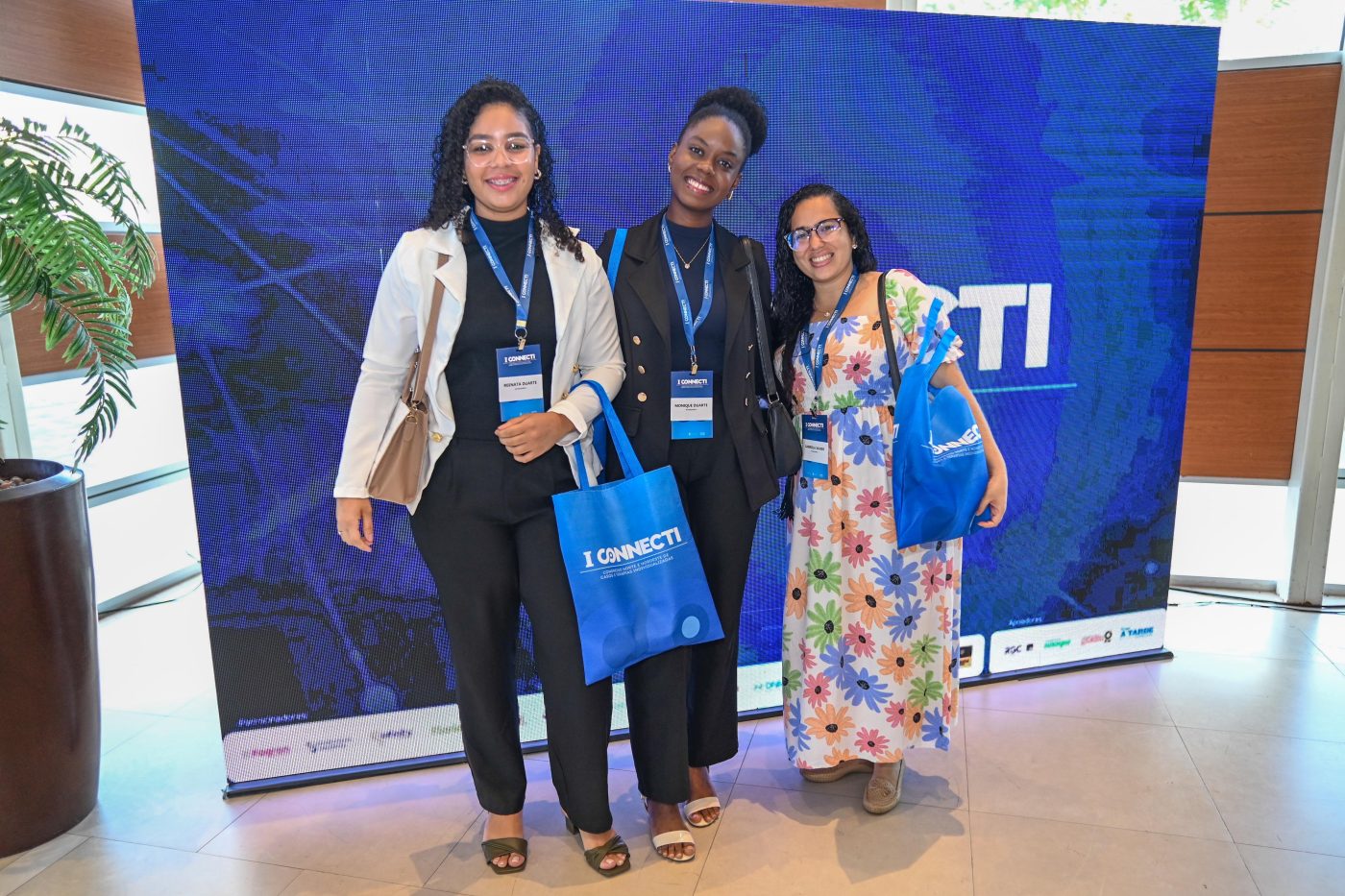 Renata Duarte, Monique e Gabriela Petronilo