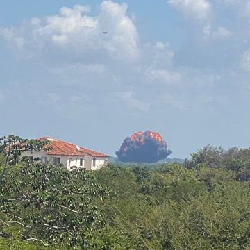 Caça da Força Aérea Brasileira cai em Natal (RN); veja vídeo