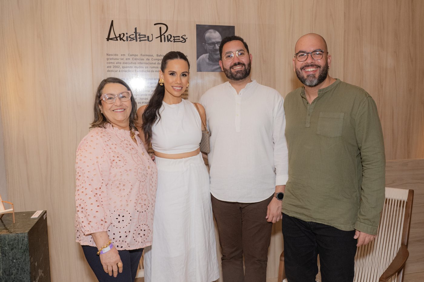 Angélica Esteves, Mariana Souza, Gabriel Esteves e Raul Paraná