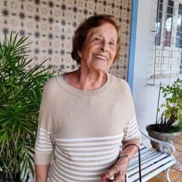 Eleições 2024: aos 100 anos, idosa vai às urnas em Feira de Santana