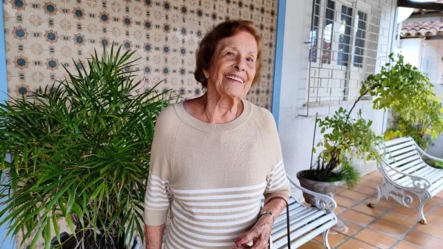 Eleições 2024: aos 100 anos, idosa vai às urnas em Feira de Santana