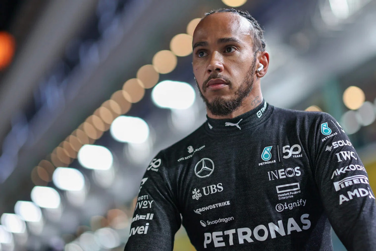 Lewis Hamilton enfrenta depressão desde a adolescência e desabafa: ‘Não tinha ninguém com quem conversar’