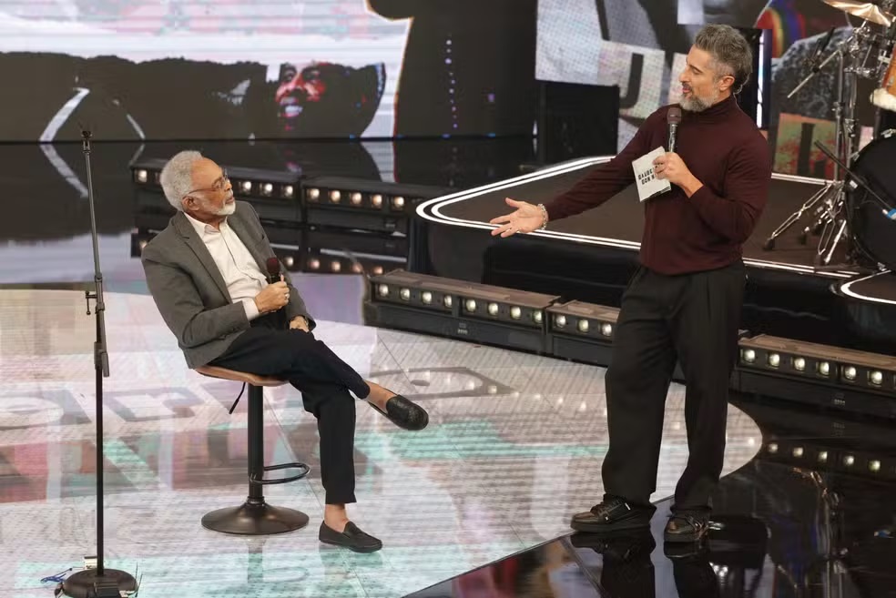 Gilberto Gil ganha homenagem do ‘Caldeirão com Mion’ com plateia de famosos; aos detalhes