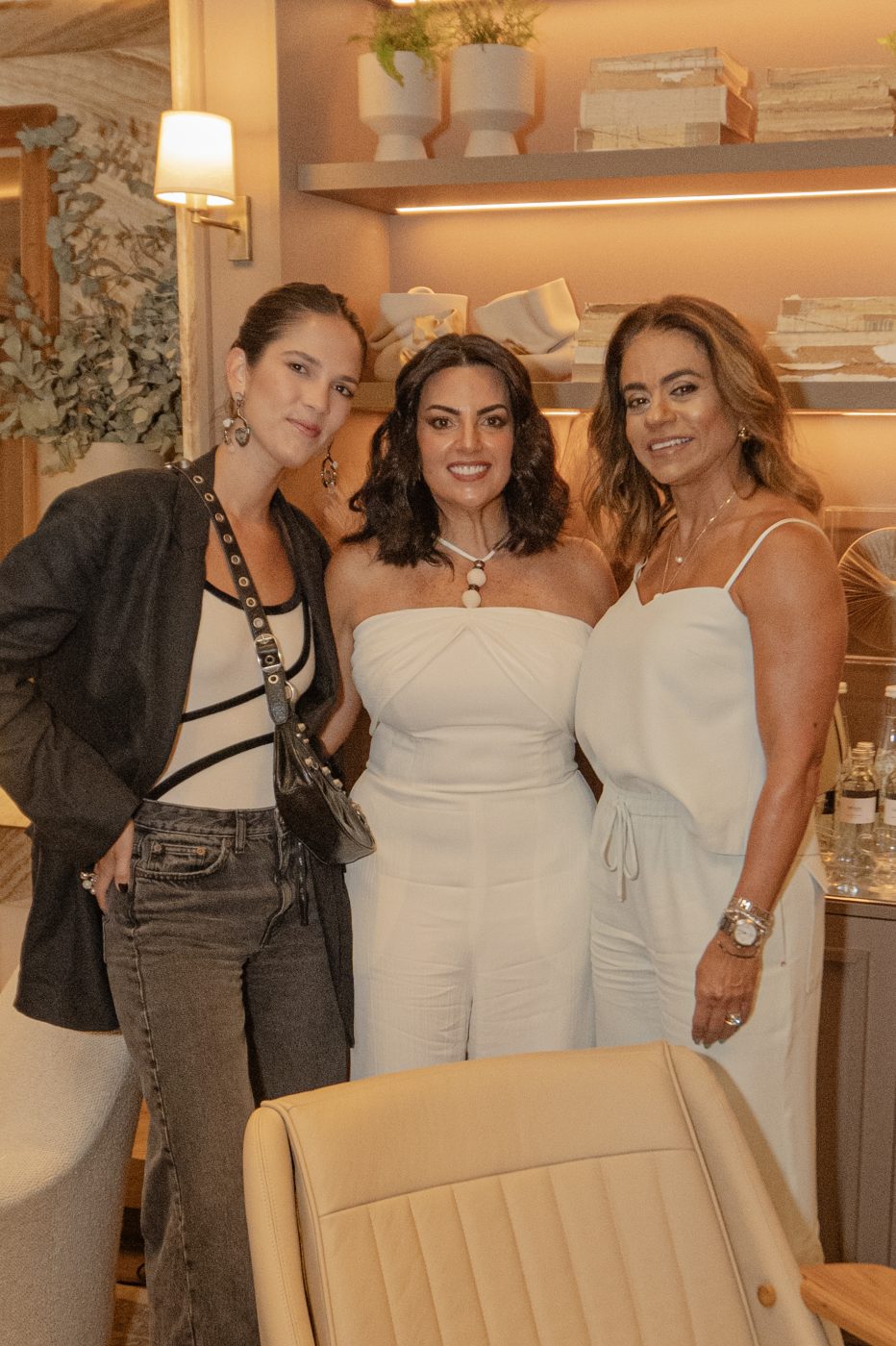 Luana Barros, Daniela Lopes e Roberta Coelho