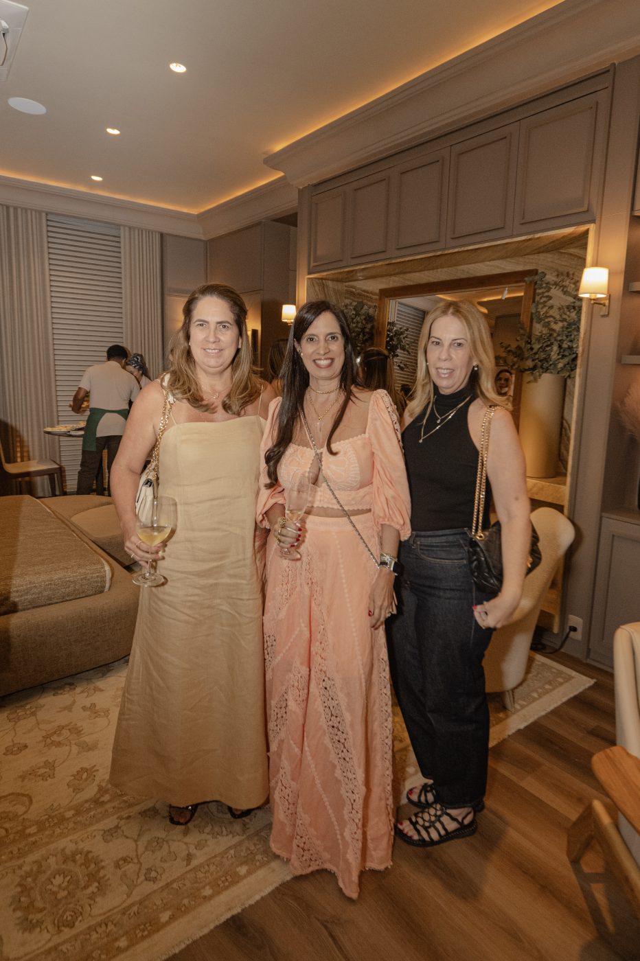 Aline, Daniela Lopes e Flavia Cangussu